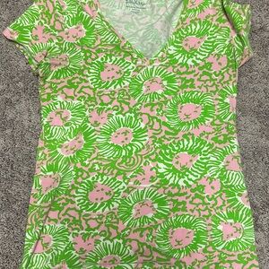 Lilly Pulitzer Green and Pink Tee Size Medium